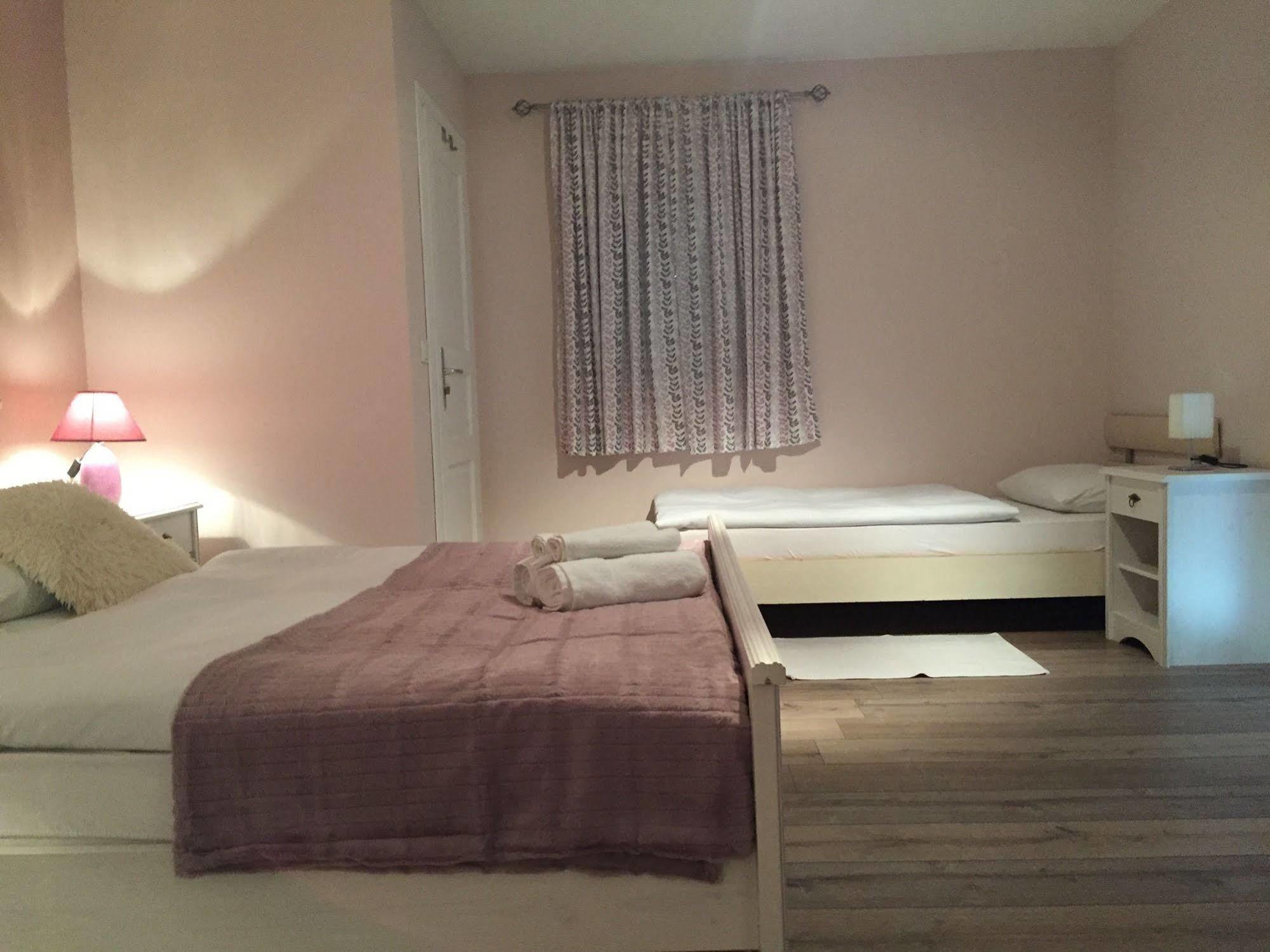 Pool Apartments Plitvice Lakes กราโบวาซ ภายนอก รูปภาพ